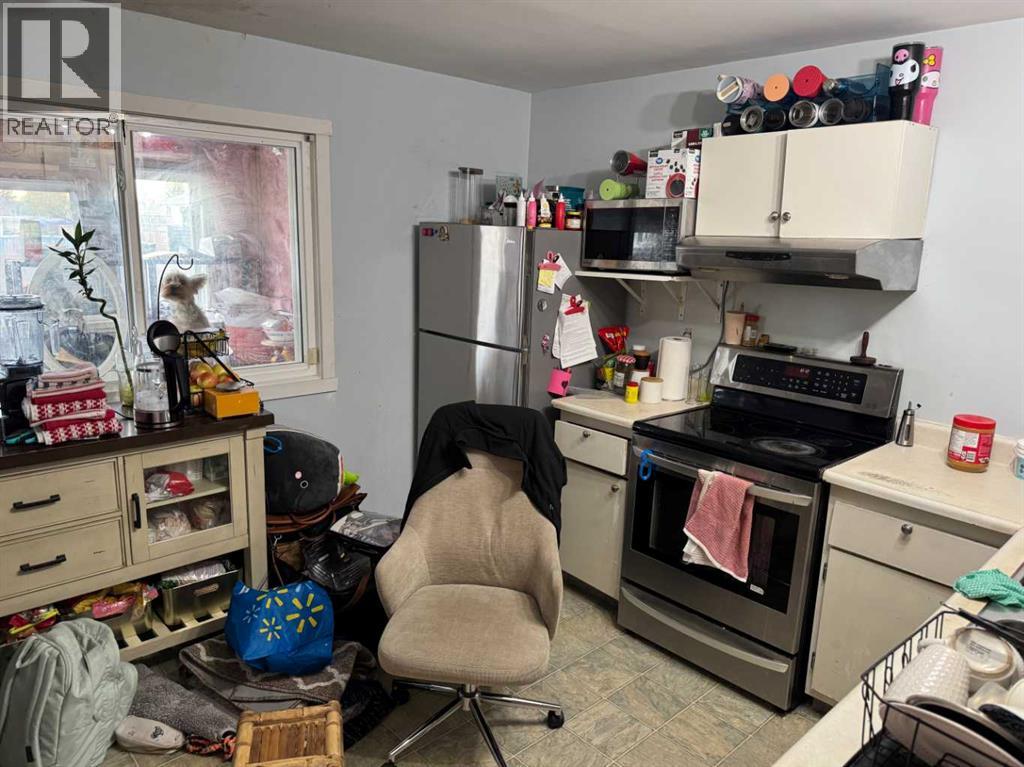 371 Falshire Drive Ne, Calgary, Alberta  T3J 1T8 - Photo 5 - A2302941