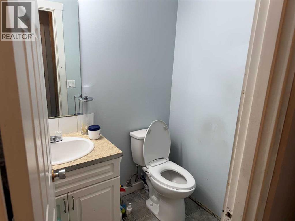 371 Falshire Drive Ne, Calgary, Alberta  T3J 1T8 - Photo 7 - A2302941