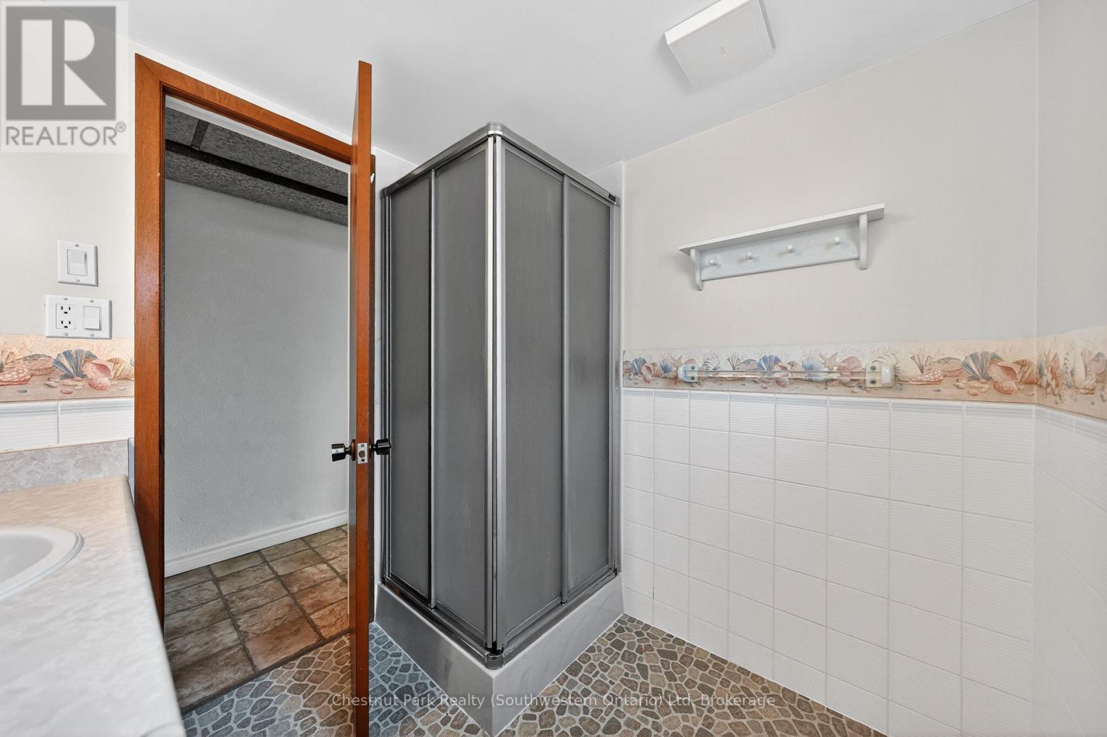 157 Oriole Parkway W, Woolwich, Ontario  N3B 1C6 - Photo 40 - X13049524