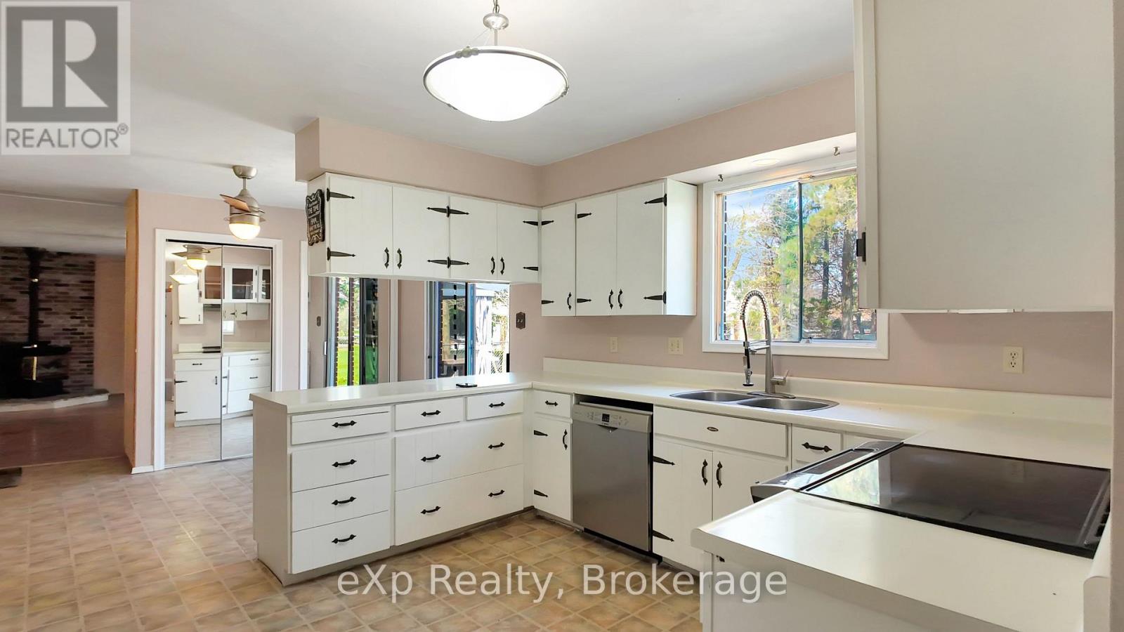 251 4th Avenue, Hanover, Ontario  N4N 2B6 - Photo 12 - X13049536