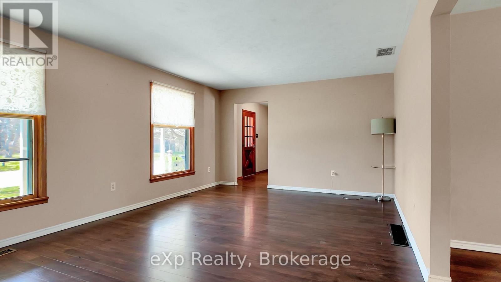 251 4th Avenue, Hanover, Ontario  N4N 2B6 - Photo 4 - X13049536