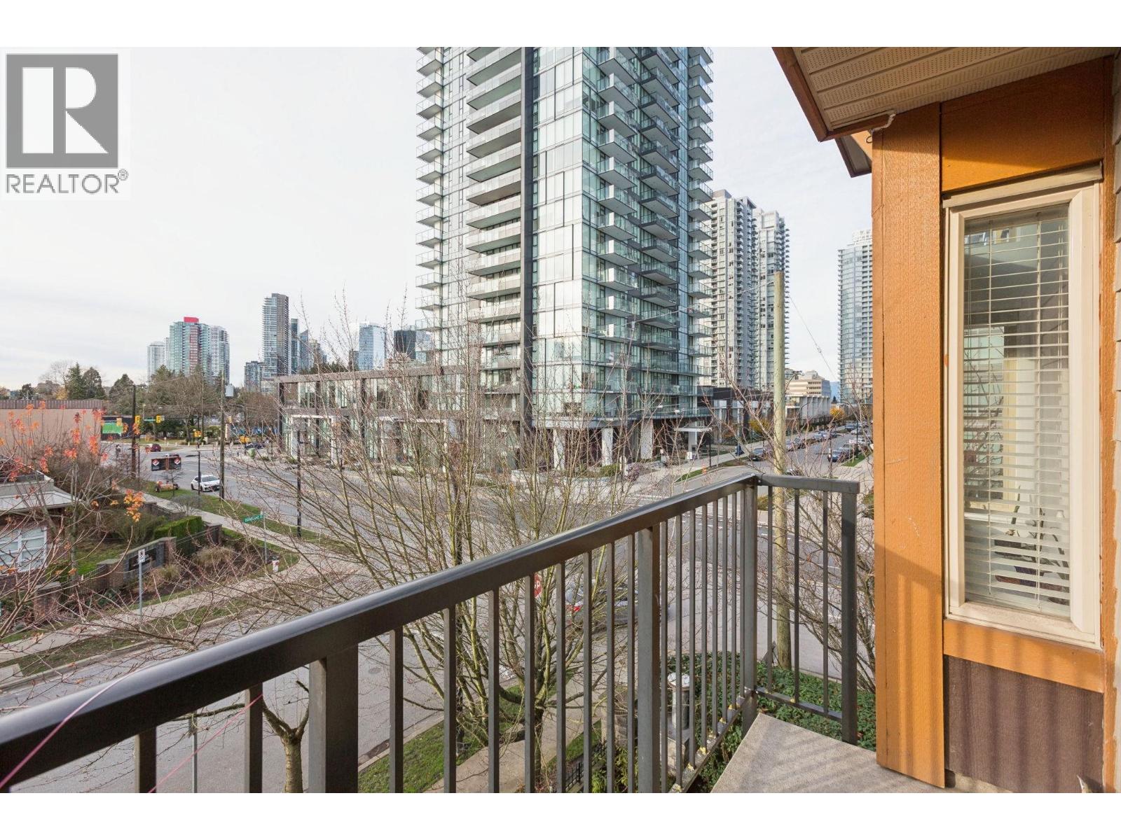 Listing Picture 23 of 25 : 301 5000 IMPERIAL STREET, Burnaby / 本拿比 - 魯藝地產 Yvonne Lu Group - MLS Medallion Club Member