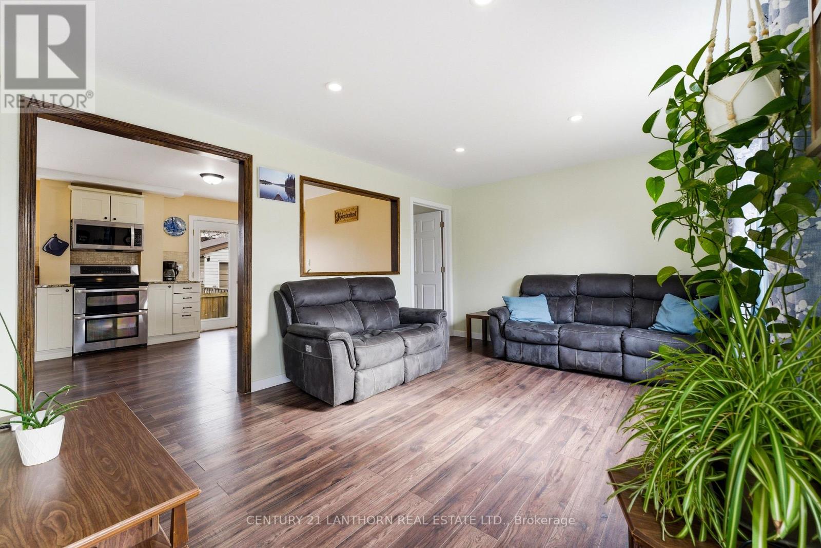 29 Valleyview Crescent, Belleville, Ontario  K8P 3E9 - Photo 9 - X13049542