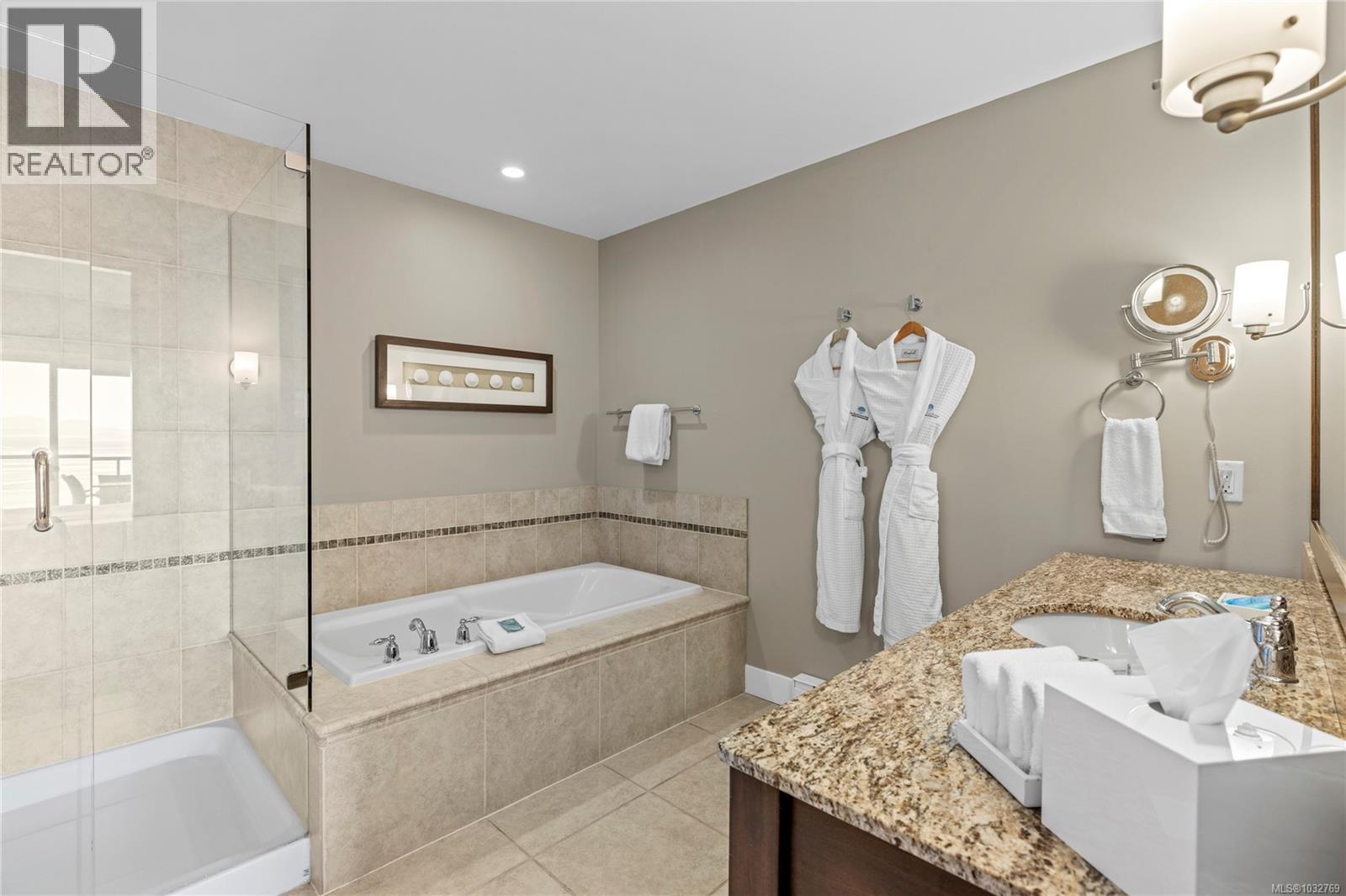 329/330c 181 Beachside Dr, Parksville, British Columbia  V9P 2H5 - Photo 22 - 1032769