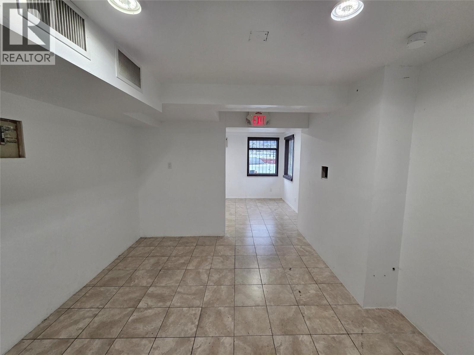 6037 Main Street, Oliver, British Columbia  V0H 1T0 - Photo 13 - 10371851