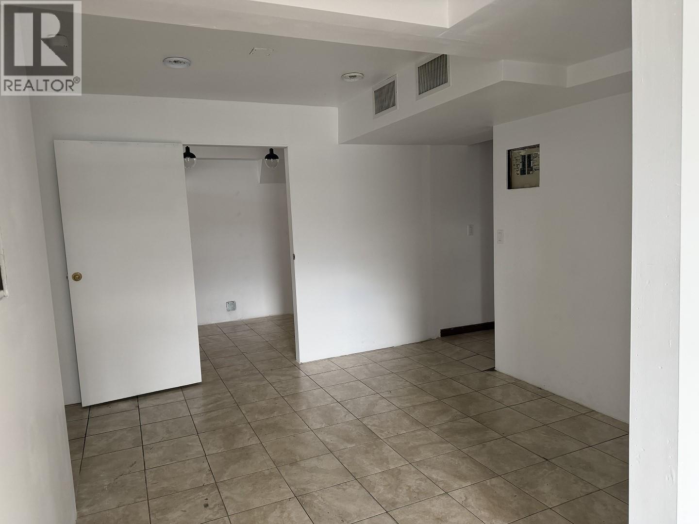 6037 Main Street, Oliver, British Columbia  V0H 1T0 - Photo 26 - 10371851