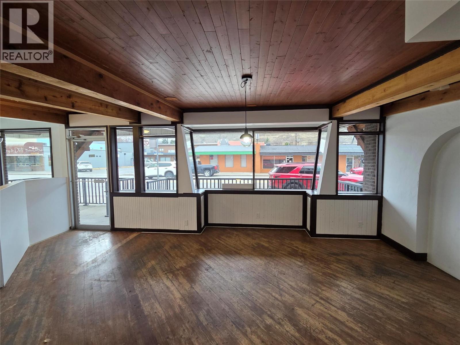 6037 Main Street, Oliver, British Columbia  V0H 1T0 - Photo 9 - 10371851