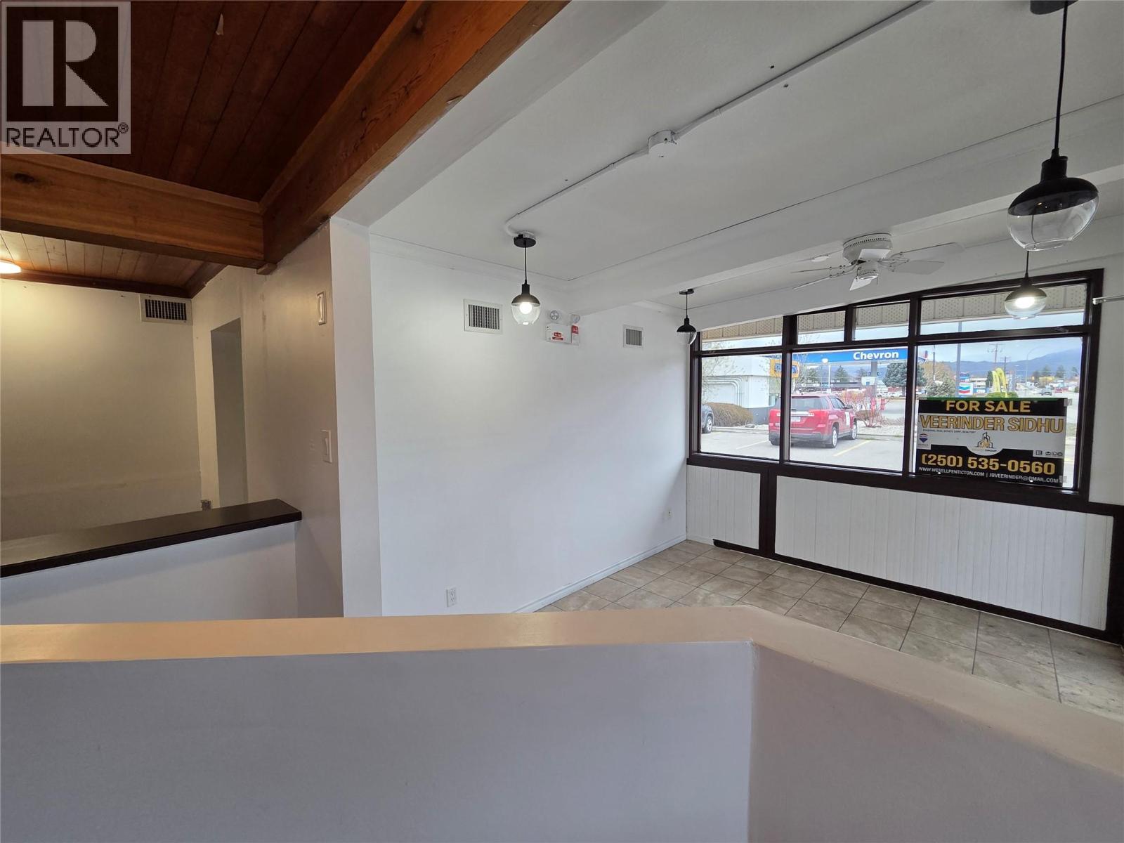 6037 Main Street, Oliver, British Columbia  V0H 1T0 - Photo 6 - 10371851