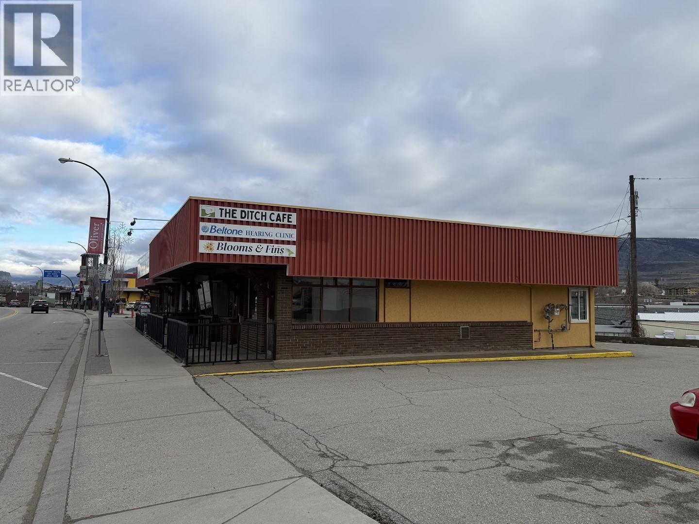 6037 Main Street, Oliver, British Columbia  V0H 1T0 - Photo 24 - 10371851