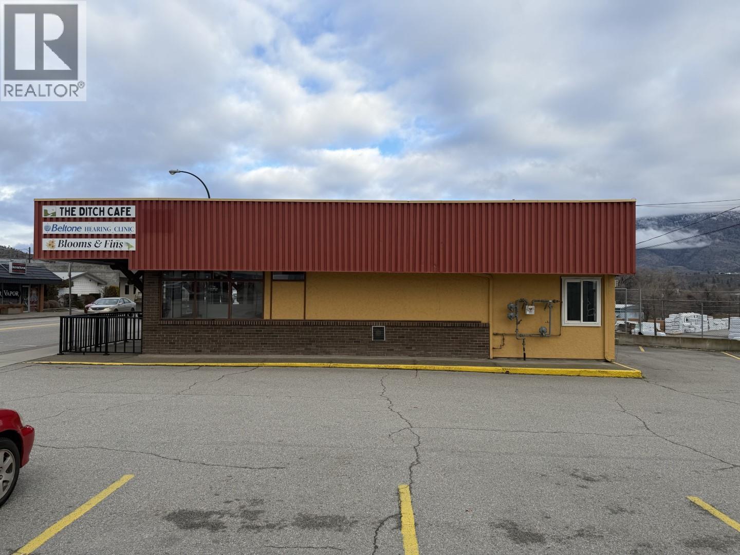 6037 Main Street, Oliver, British Columbia  V0H 1T0 - Photo 2 - 10371851