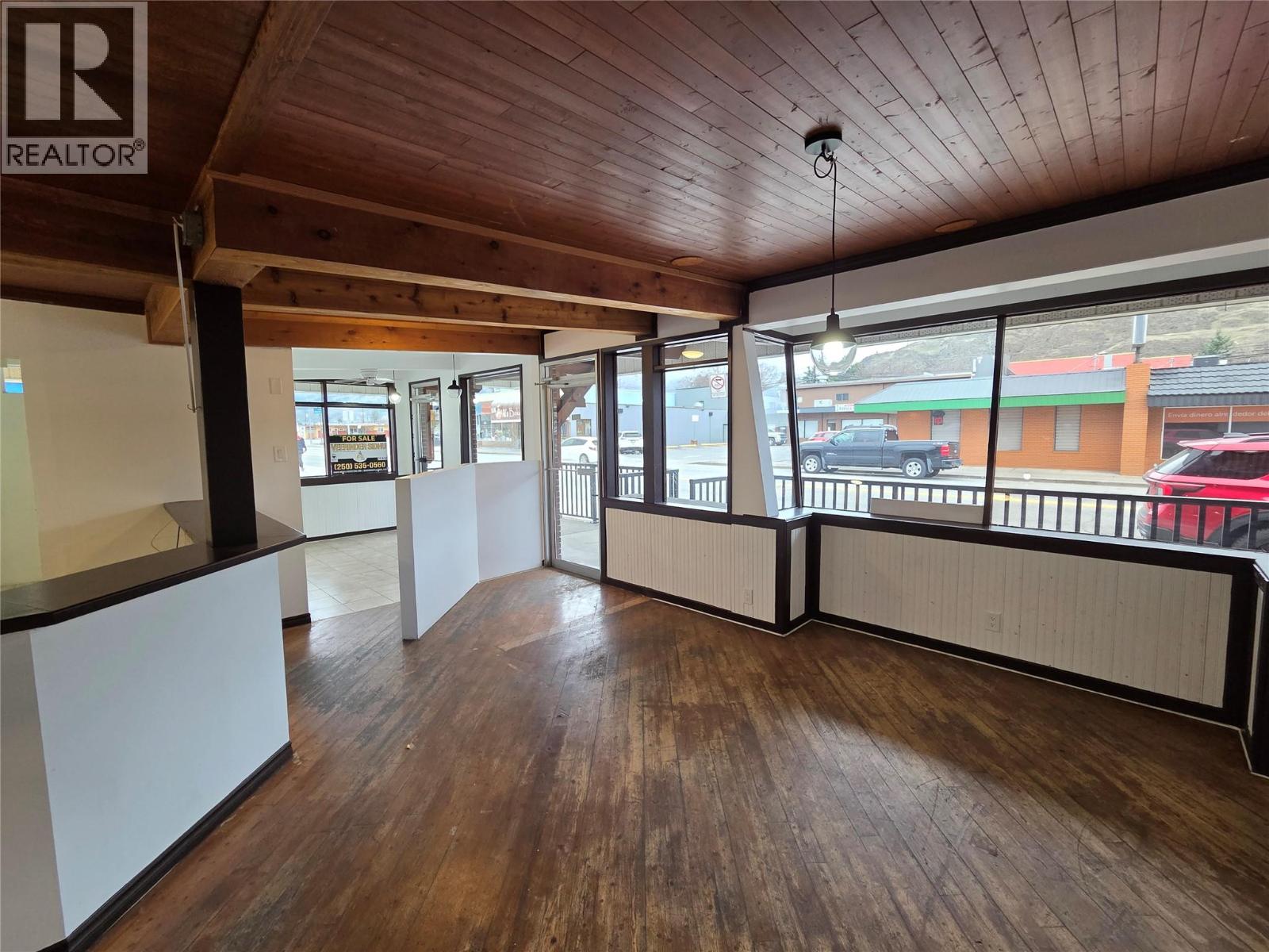 6037 Main Street, Oliver, British Columbia  V0H 1T0 - Photo 10 - 10371851