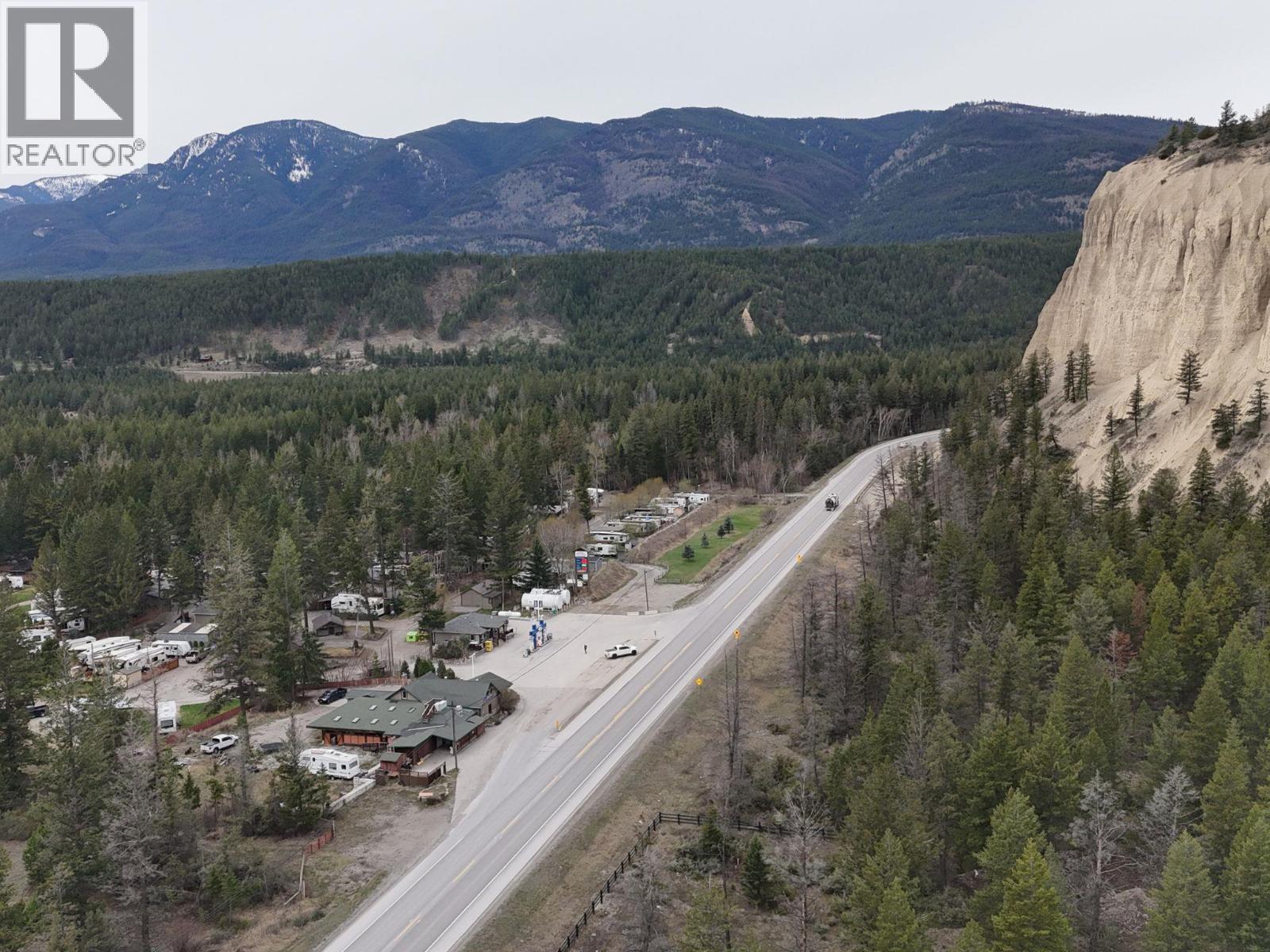 5388 93/95 Highway, Fairmont Hot Springs, British Columbia  V0A 1K4 - Photo 10 - 10384032