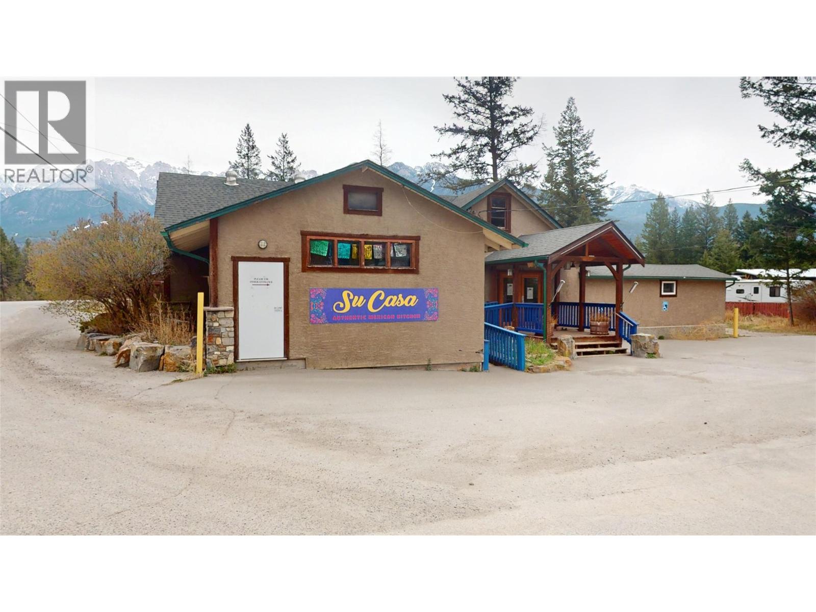 5388 93/95 Highway, Fairmont Hot Springs, British Columbia  V0A 1K4 - Photo 12 - 10384032