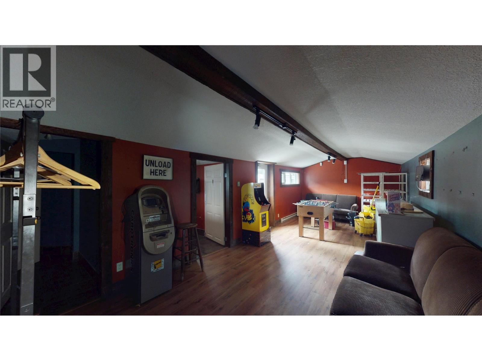 5388 93/95 Highway, Fairmont Hot Springs, British Columbia  V0A 1K4 - Photo 36 - 10384032