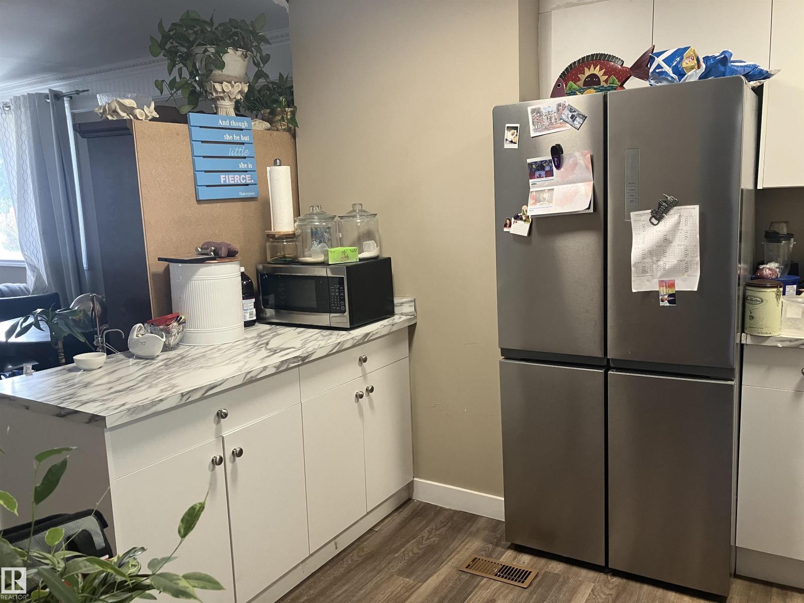 11724 88 Street Nw, Edmonton, Alberta  T5B 3R7 - Photo 11 - E4484381