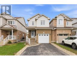 32 SAMANDRIA AVENUE, Whitby, Ontario