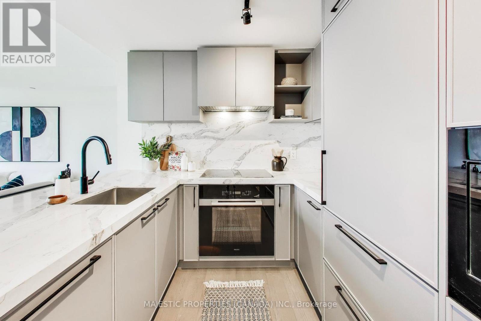 1304 - 1050 Eastern Avenue, Toronto, Ontario  M4L 0B7 - Photo 12 - E13049574