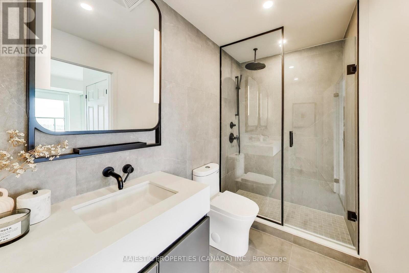 1304 - 1050 Eastern Avenue, Toronto, Ontario  M4L 0B7 - Photo 18 - E13049574