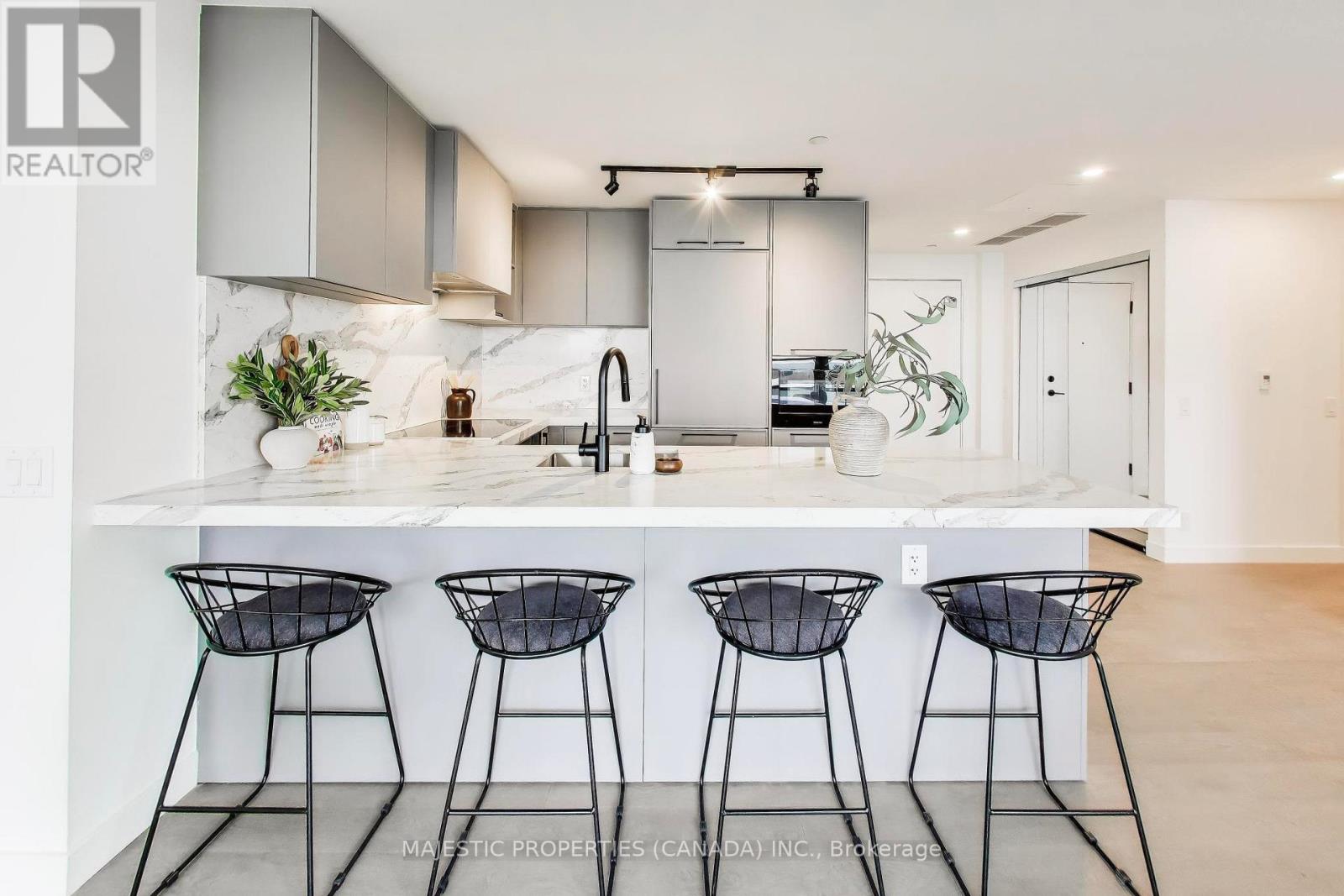 1304 - 1050 Eastern Avenue, Toronto, Ontario  M4L 0B7 - Photo 6 - E13049574