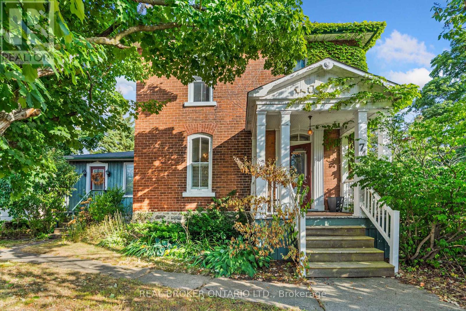 74 LAKE AVENUE W, Carleton Place, Ontario