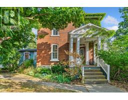 74 LAKE AVENUE W, Carleton Place, Ontario