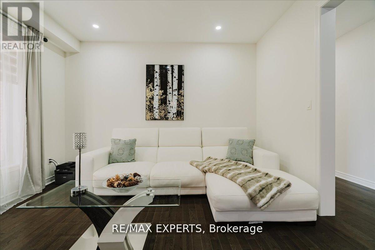 43 Lewis Avenue, Bradford West Gwillimbury (Bradford), Ontario  L3Z 0X2 - Photo 8 - N13049440