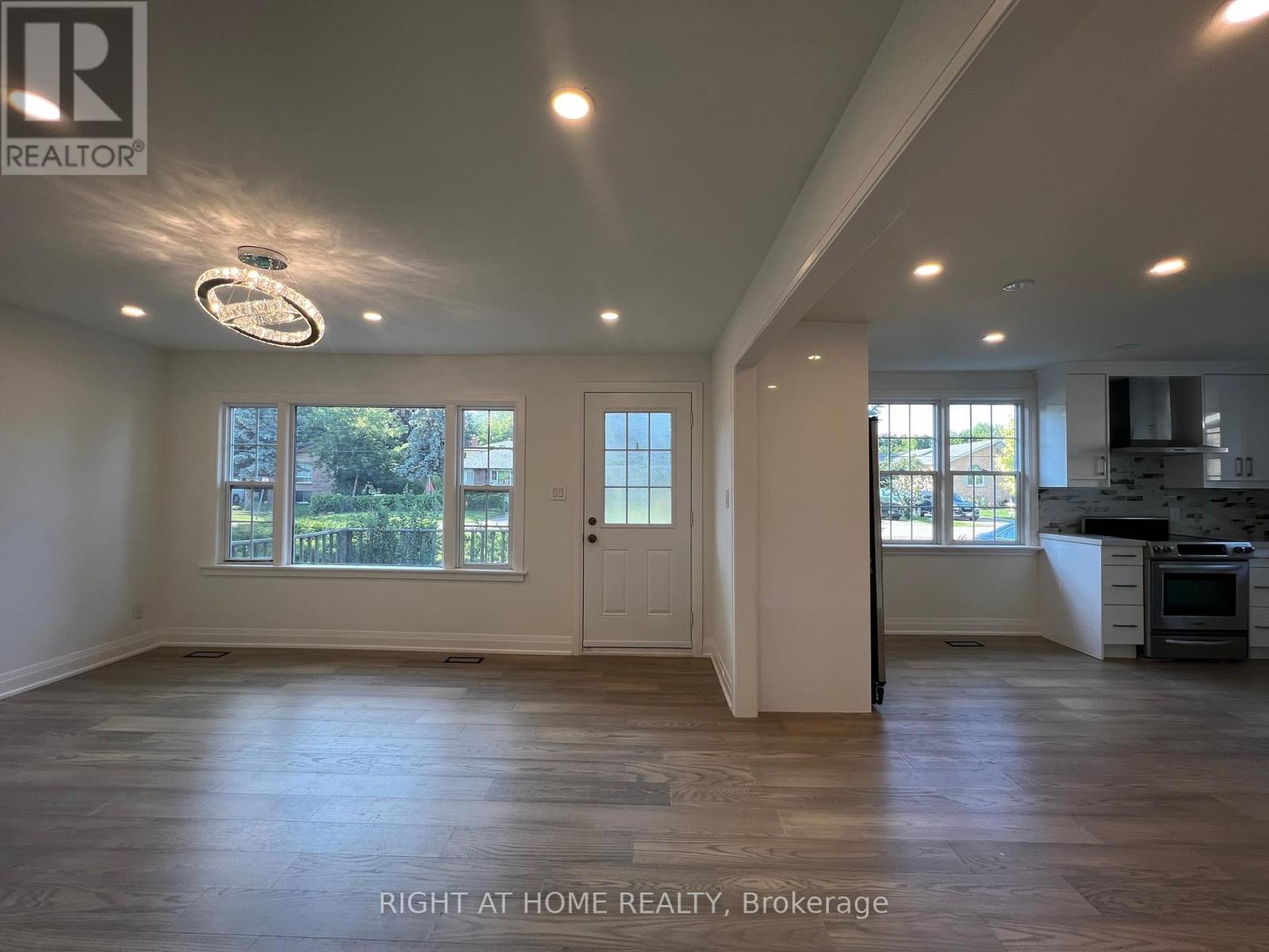 267 Rayners Road, Georgina, Ontario  L4P 1G5 - Photo 9 - N13049464