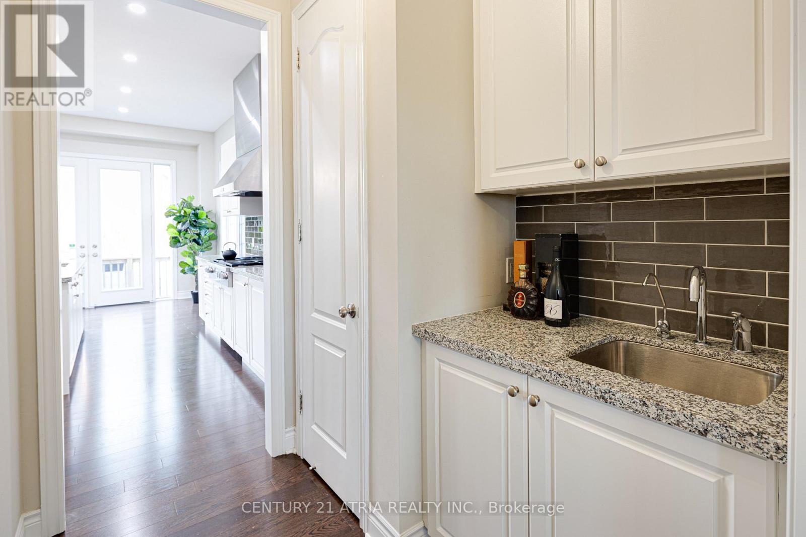 19 Match Point Court, Aurora, Ontario  L4G 3J1 - Photo 8 - N13049496