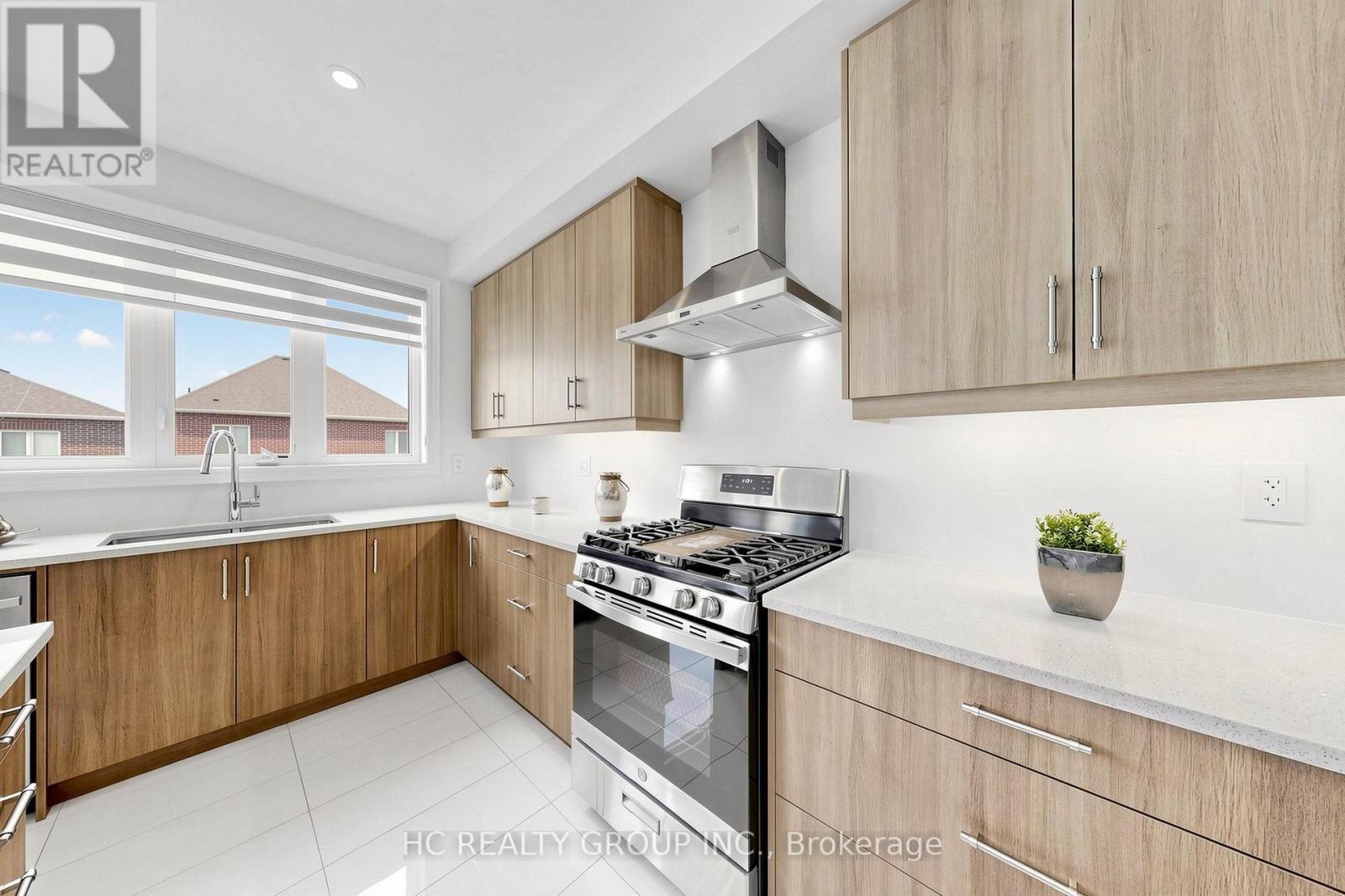 79 Silk Twist Drive, East Gwillimbury, Ontario  L9N 0W4 - Photo 10 - N13049558