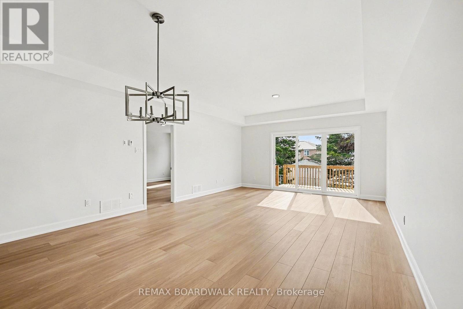 108 Dove House Gardens, Russell, Ontario  K4R 1E5 - Photo 4 - X12923898