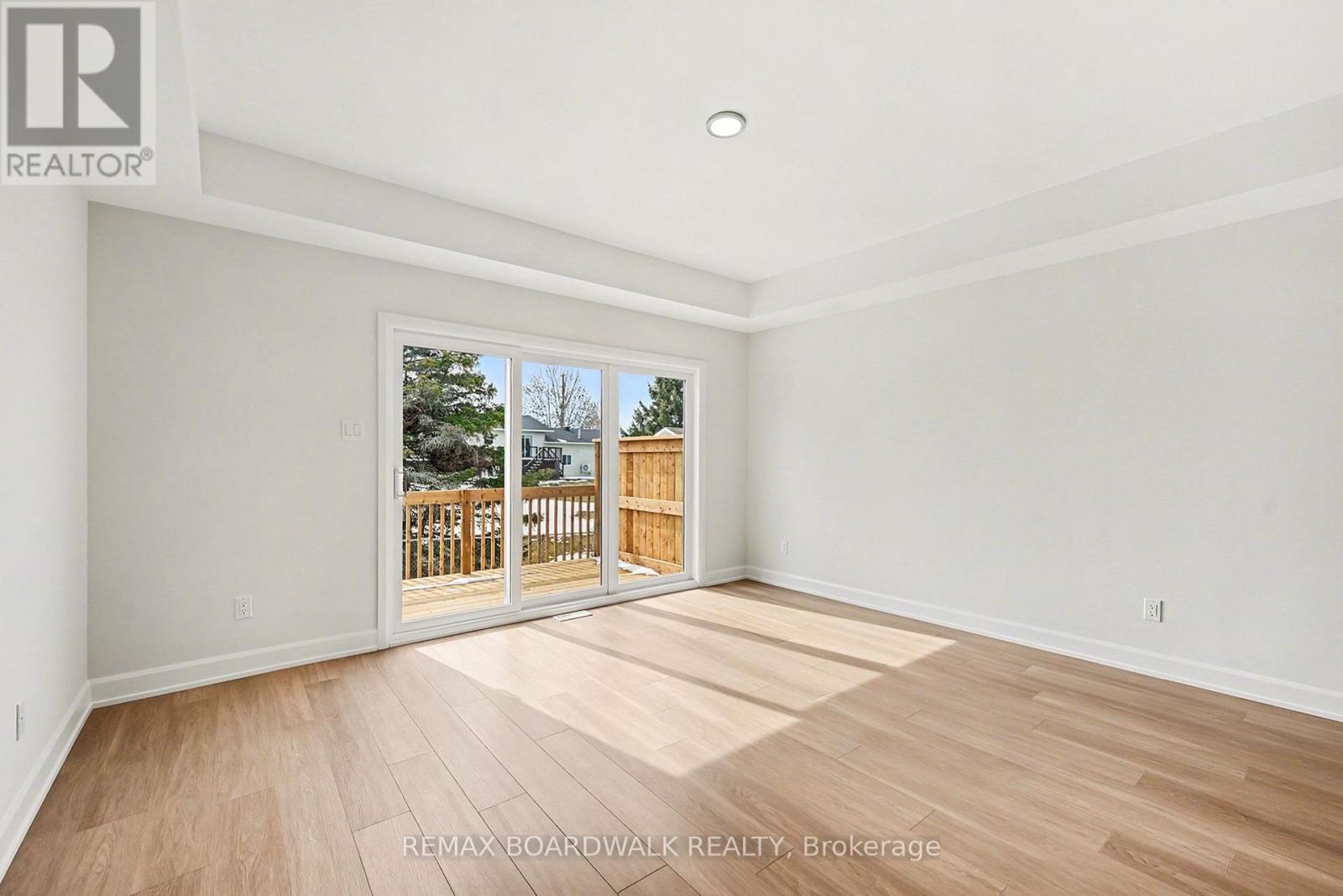 108 Dove House Gardens, Russell, Ontario  K4R 1E5 - Photo 6 - X12923898