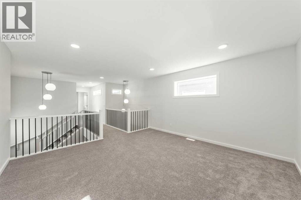 8 Heritage Link, Cochrane, Alberta  T4C 2J8 - Photo 10 - A2305621