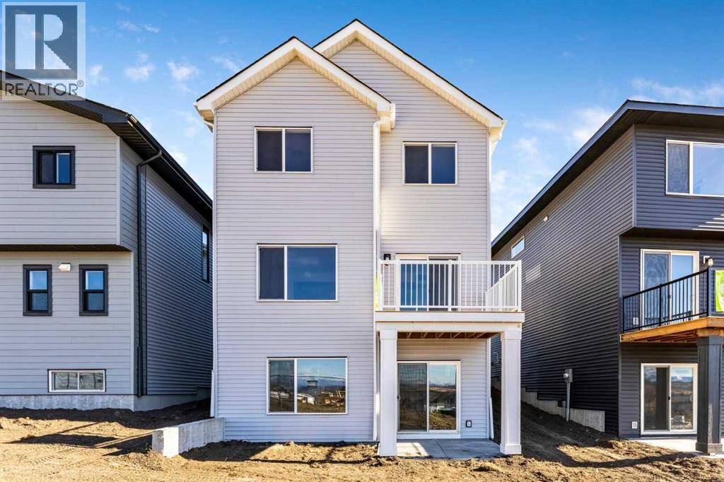 8 Heritage Link, Cochrane, Alberta  T4C 2J8 - Photo 2 - A2305621