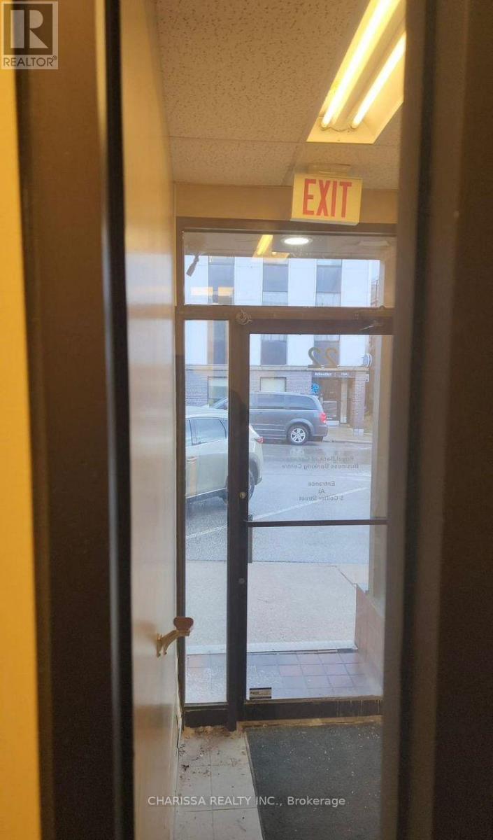 22 Clapperton Street, Barrie (City Centre), Ontario  L4M 1G4 - Photo 7 - S13049454