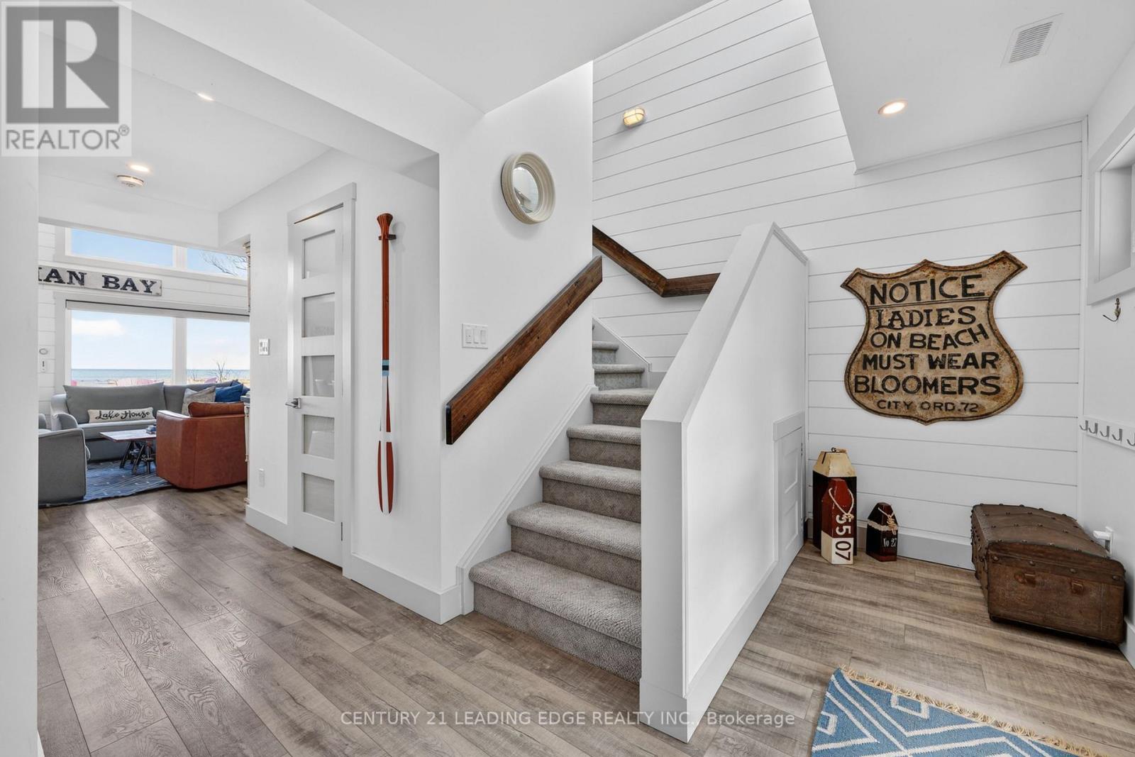 29 St. Clair Street, Collingwood, Ontario  L9Y 5N5 - Photo 4 - S13049466