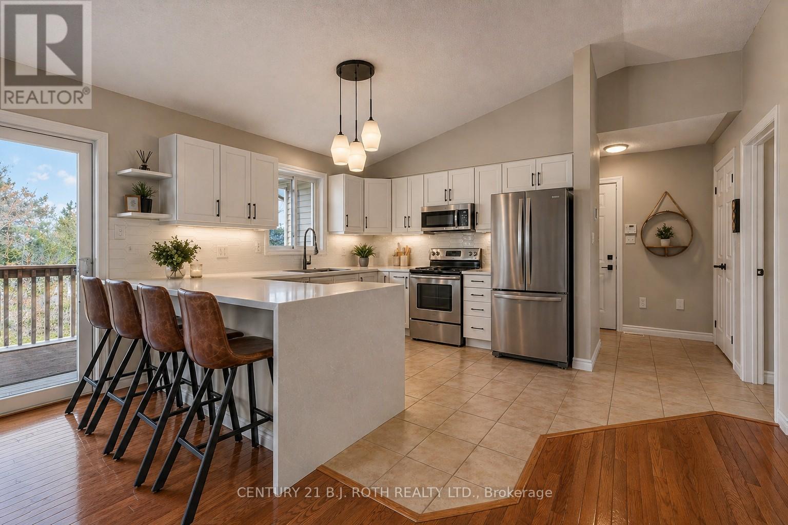 41 Ironwood Trail, Oro-Medonte (Sugarbush), Ontario  L0K 1E0 - Photo 7 - S13049532