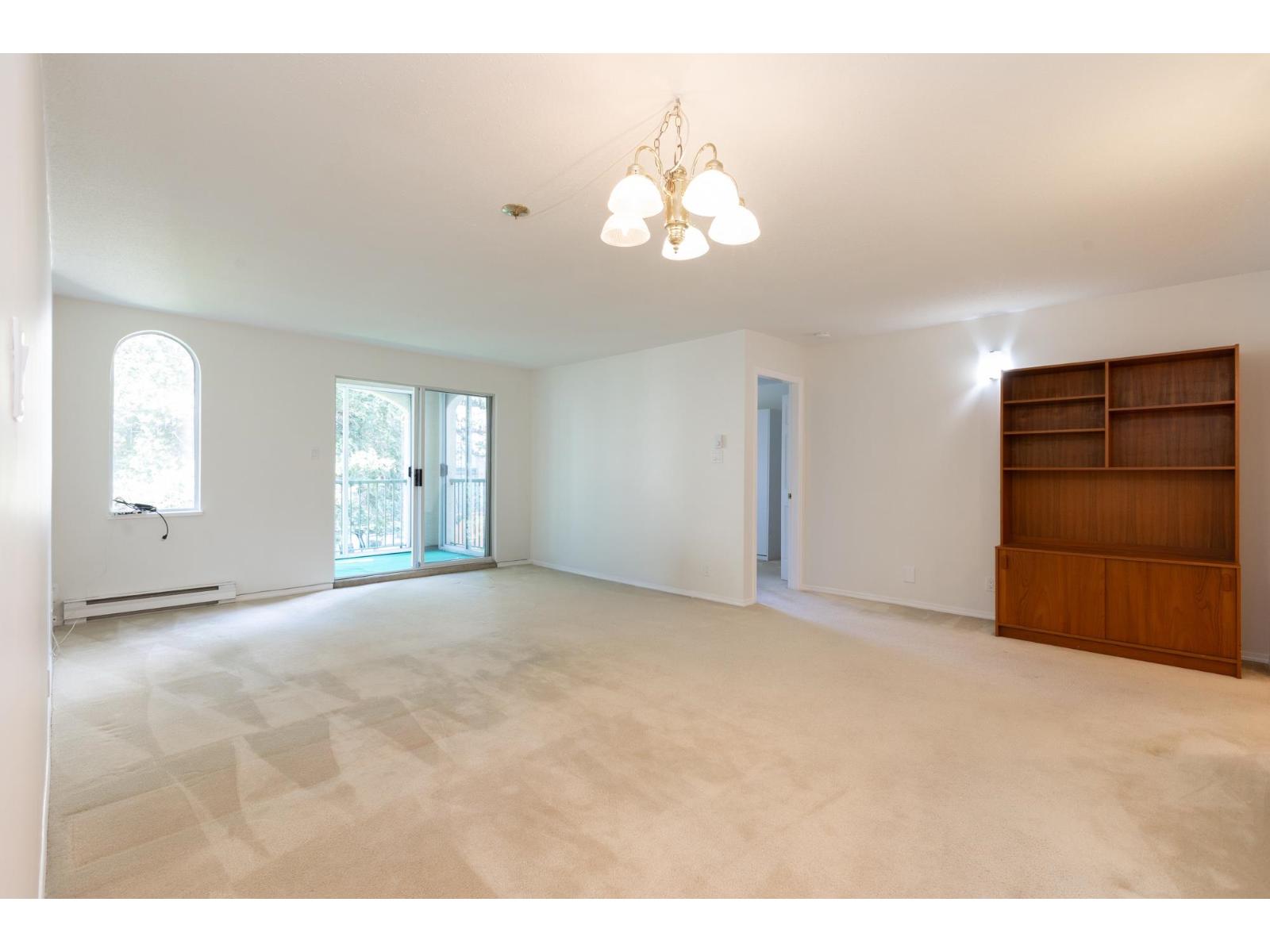 206 1447 Best Street, White Rock, British Columbia  V4B 4E5 - Photo 7 - R3113090