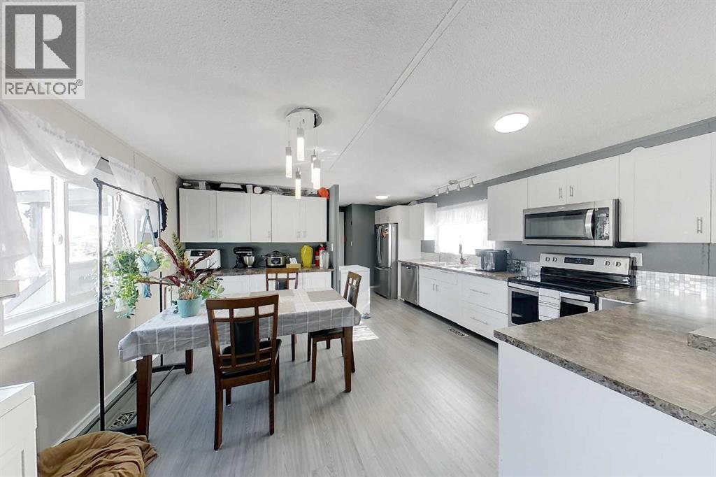 130, 404 6 Avenue Nw, Slave Lake, Alberta  T0G 2A1 - Photo 1 - A2297647