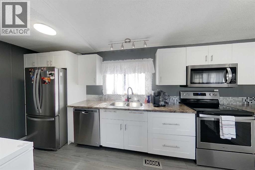 130, 404 6 Avenue Nw, Slave Lake, Alberta  T0G 2A1 - Photo 3 - A2297647