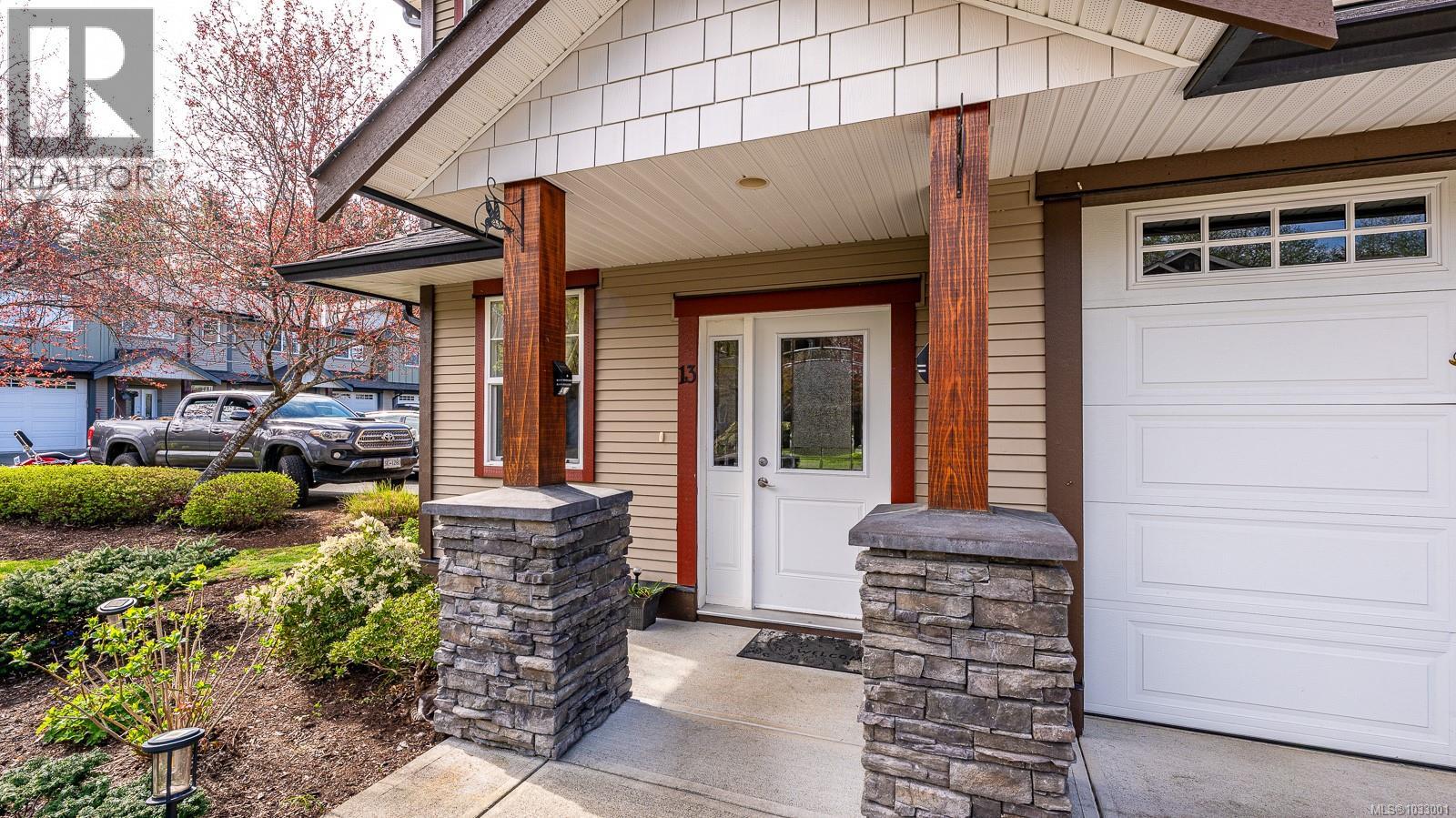 13 2112 Cumberland Rd, Courtenay, British Columbia  V9N 2E9 - Photo 3 - 1033001