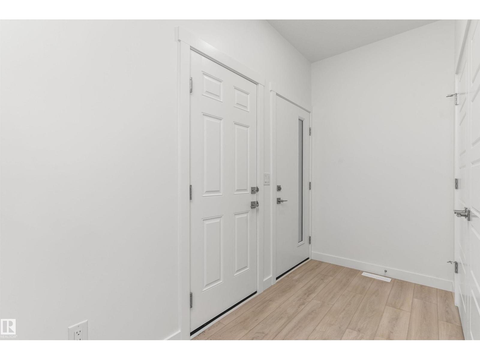 930 18 Av NW, Edmonton, Alberta  T6T 2X4 - Photo 3 - E4473794