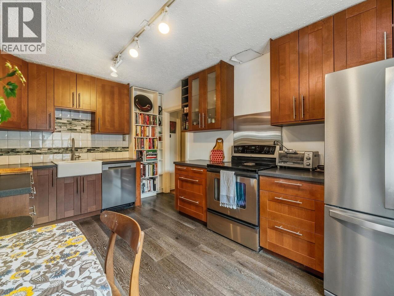 2917 E 28th Avenue, Vancouver, British Columbia  V5R 1S3 - Photo 8 - R3092992