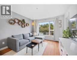 209 221 E 3RD STREET, North Vancouver, British Columbia