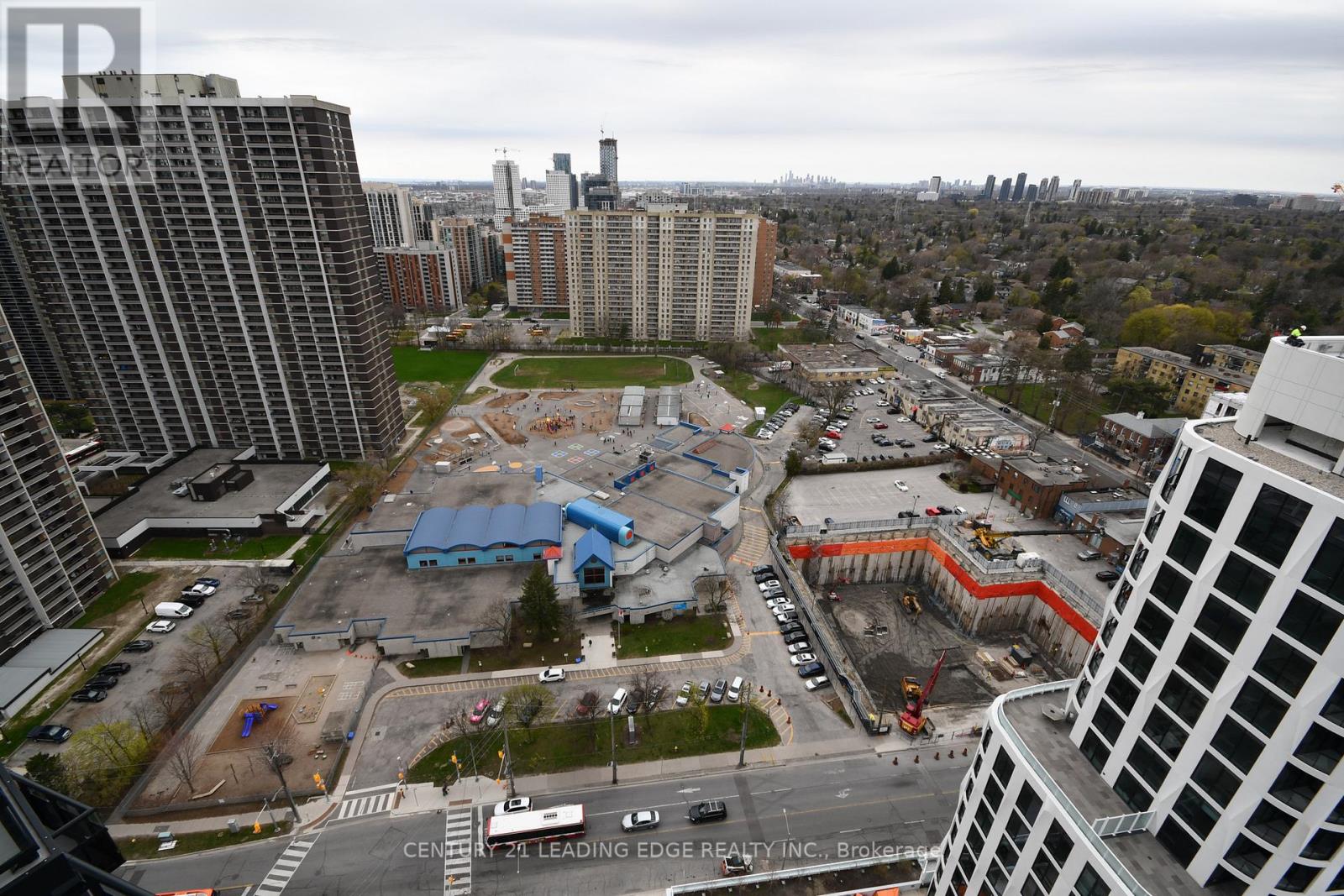 Ph10 - 60 Central Park Roadway, Toronto, Ontario  M9A 0E6 - Photo 41 - W13049452