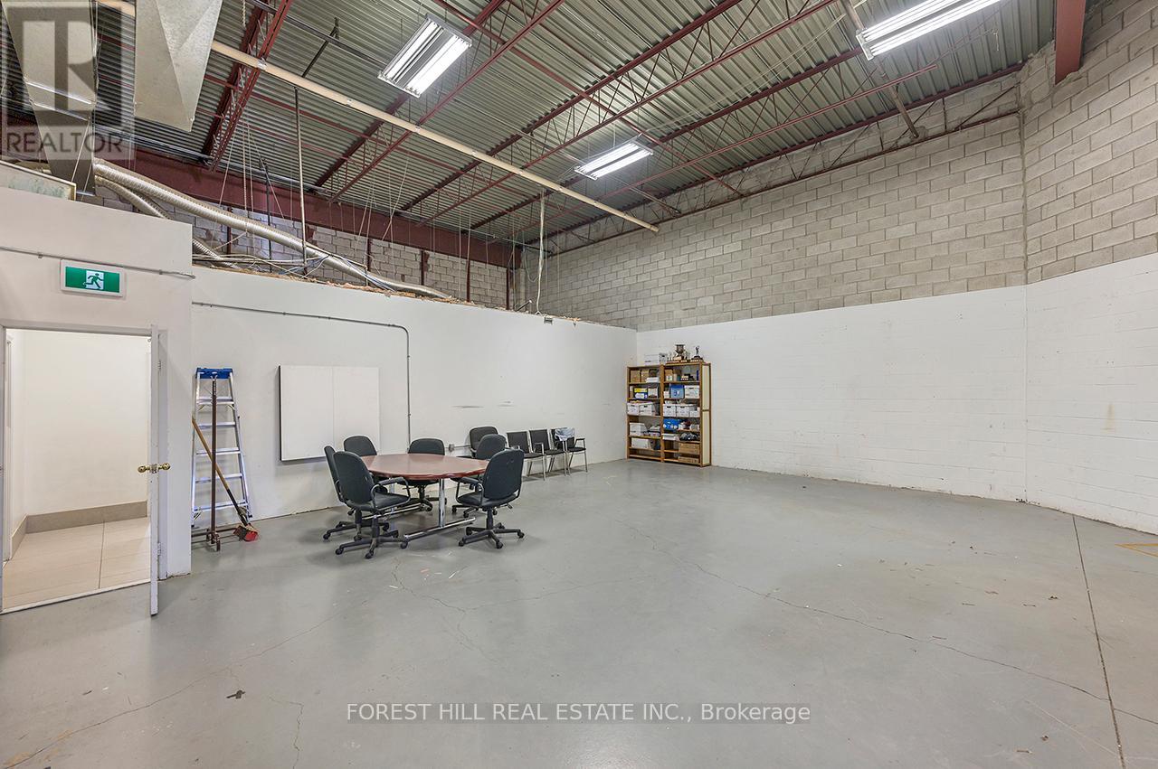 17 - 5775 ATLANTIC DRIVE Mississauga (Northeast), ON L4W 4P3