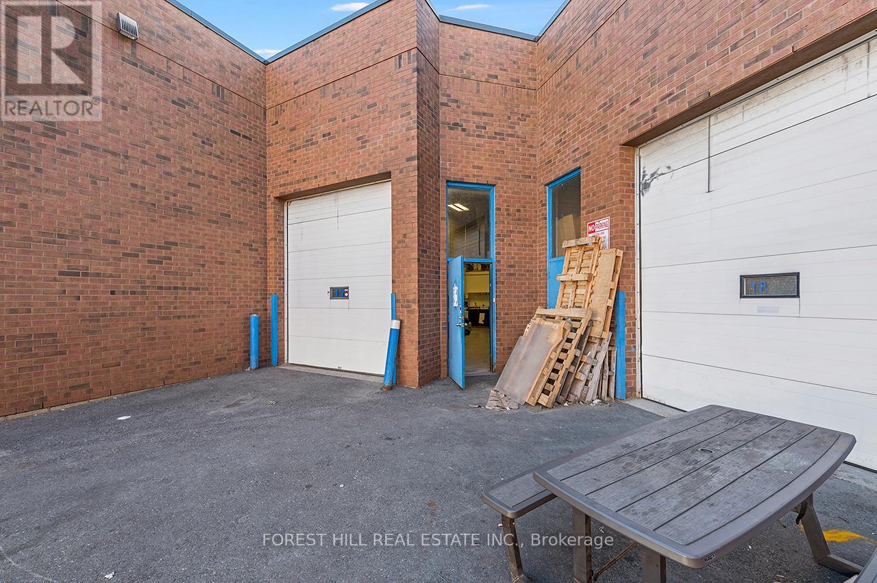 17 - 5775 ATLANTIC DRIVE Mississauga (Northeast), ON L4W 4P3