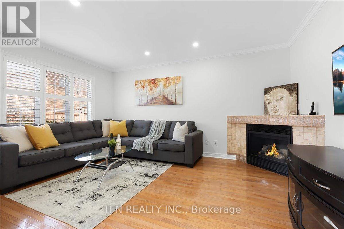 70 Sewells Lane, Brampton, Ontario  L7A 2Z8 - Photo 12 - W13049460