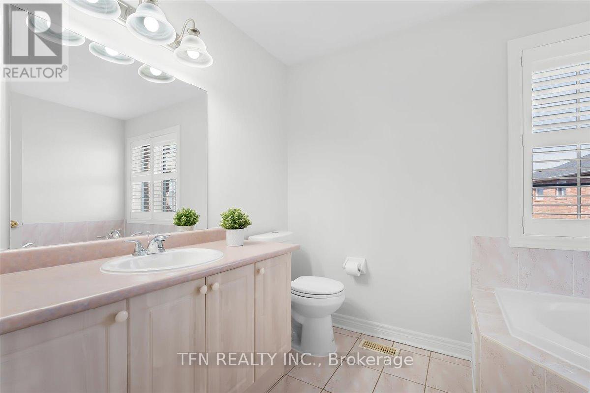 70 Sewells Lane, Brampton, Ontario  L7A 2Z8 - Photo 20 - W13049460