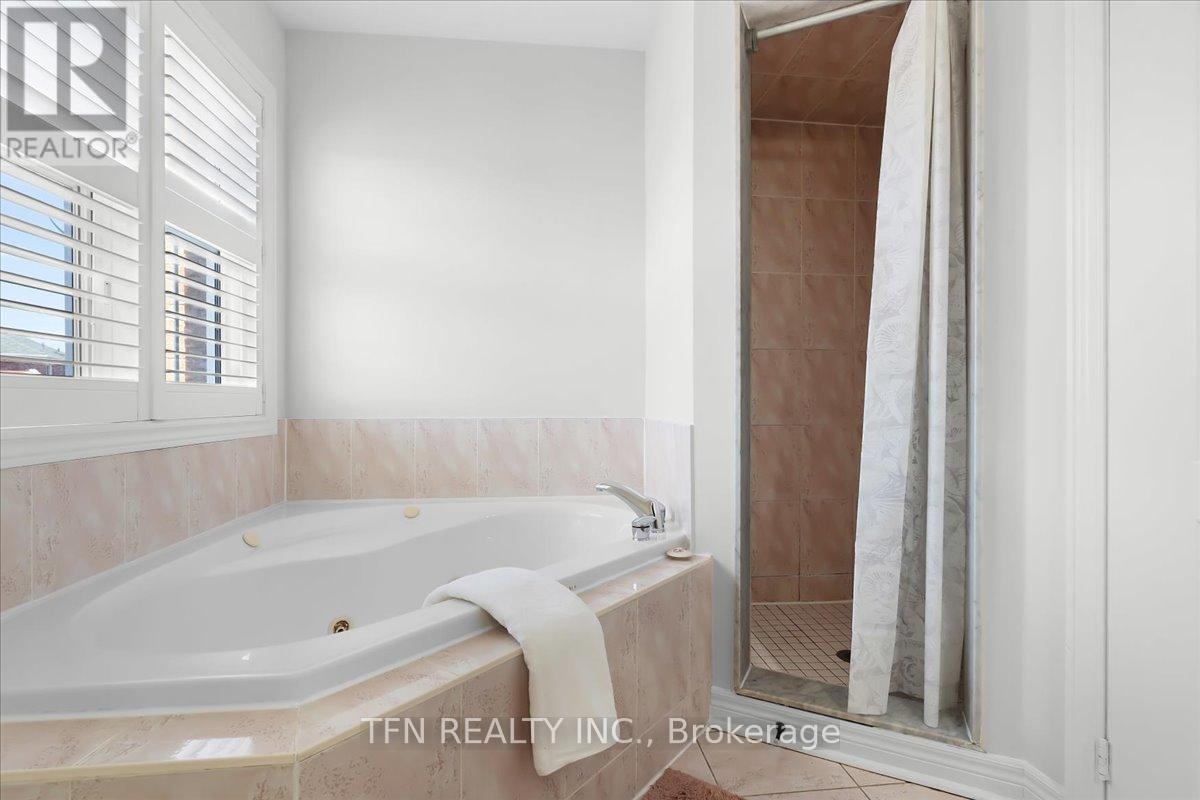 70 Sewells Lane, Brampton, Ontario  L7A 2Z8 - Photo 21 - W13049460