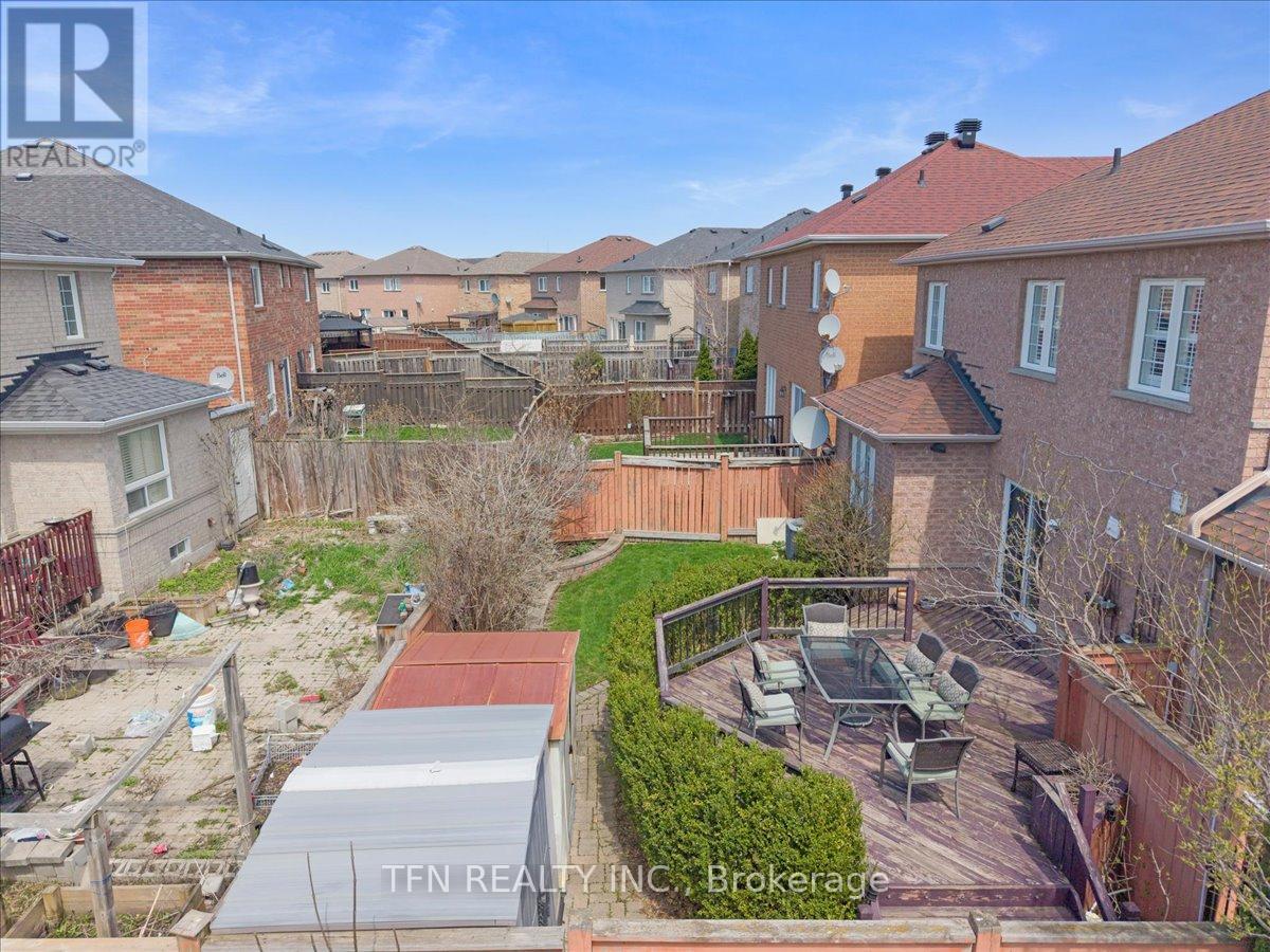 70 Sewells Lane, Brampton, Ontario  L7A 2Z8 - Photo 38 - W13049460